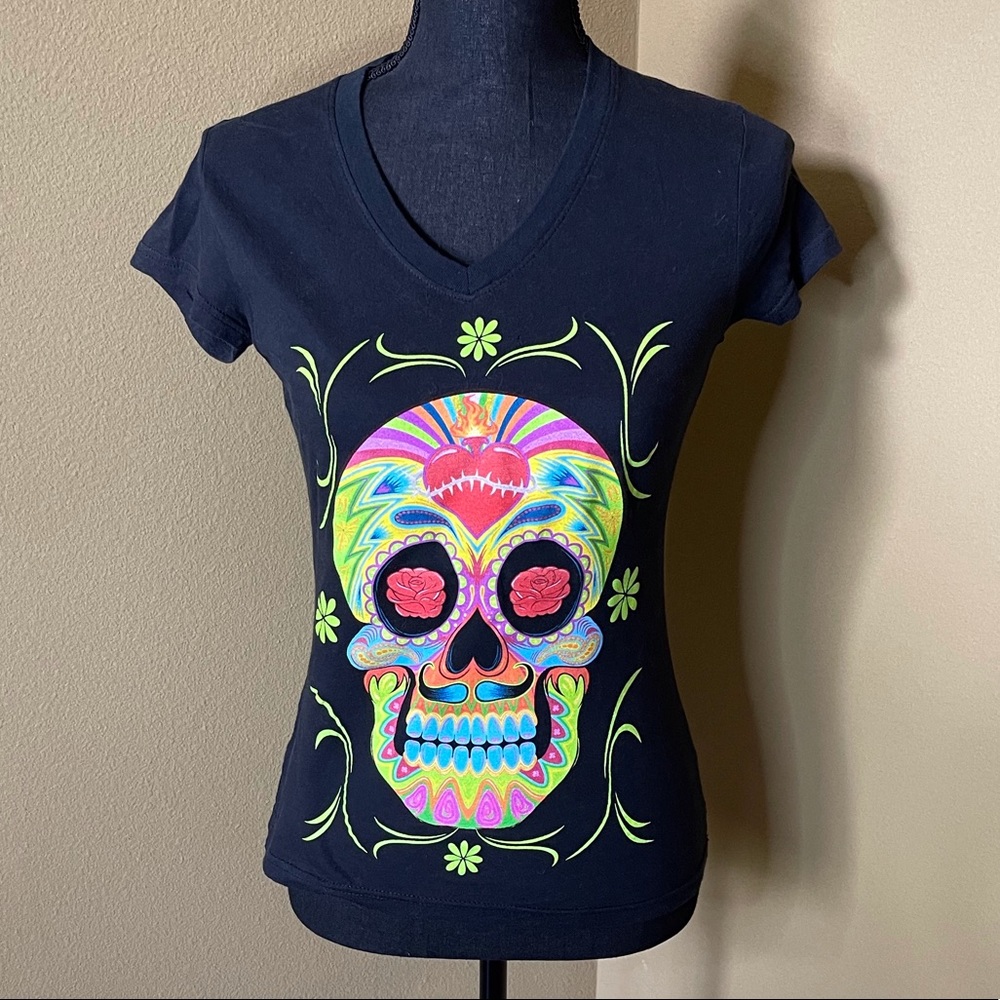 Women’s day of the dead skull shirt.  Size S